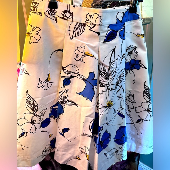 Brooks Brothers floral pleated skirt - Picture 5 of 12